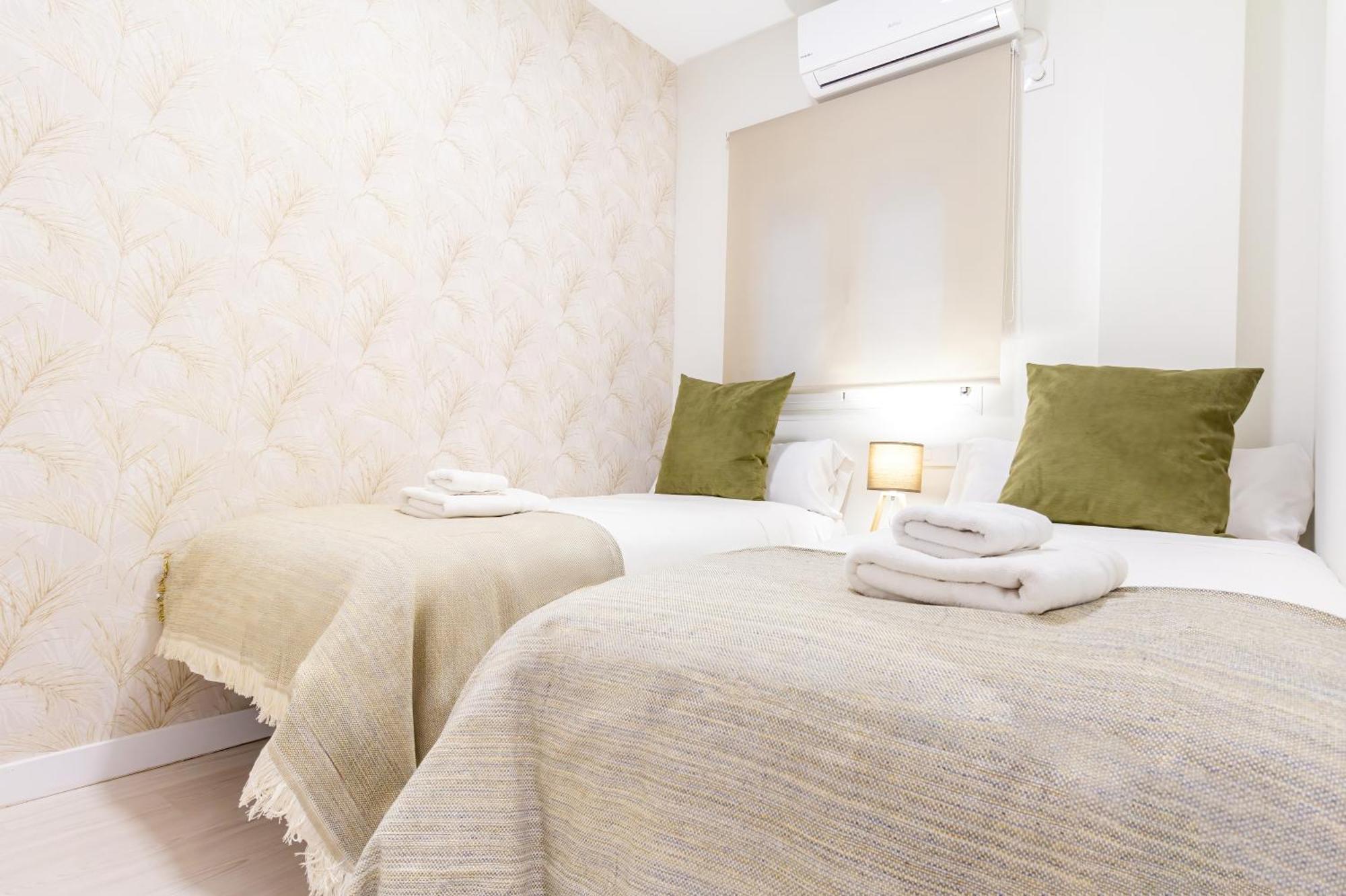 Alohamundi Gavidia II Apartment เซบีญา ภายนอก รูปภาพ